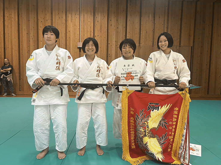 女子団体優勝・FC今治